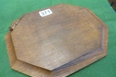 371-Yorkshire-Oak-Mouseman-Bread-Board