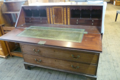 426-Georgian-Bureau-2