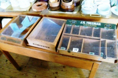 0039-CigarCigarette-Display-Cases