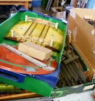 0060-Hornby-Model-Tinplate-Turntable-Gates-etc