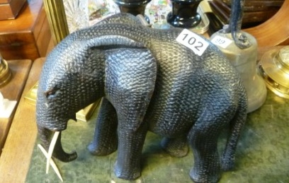 0102-Black-Model-of-an-Elephant