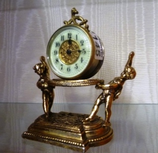 0145-Ornate-Brass-Mantel-Clock-on-Stand