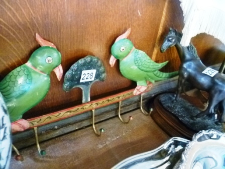 0228-Metal-Parrot-Coat-Hooks