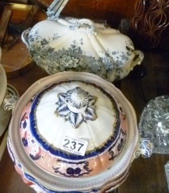 0237-2-Tureens