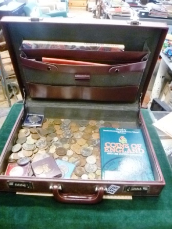 0376-Case-of-Assorted-Coins-etc