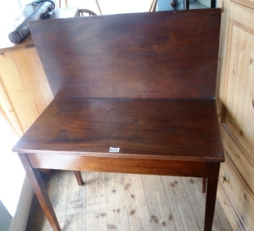 0426-Fold-Over-Dining-Table