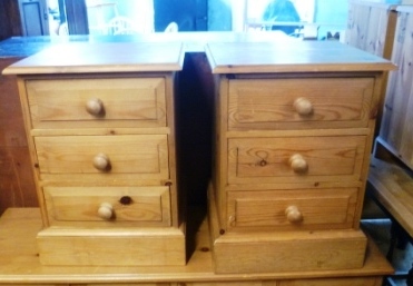 0438-Pair-of-Drawer-Pine-Bedside-Chests