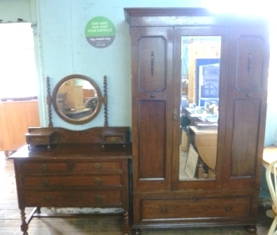 0448-Oak-2-Door-Bedroom-Suite-Barley-Twist-Legs