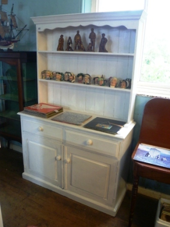 0460-White-Painted-Dresser