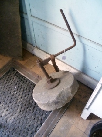 0466-Grinding-Stone