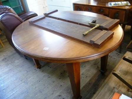 0469-Oak-D-End-Extending-Dining-Table