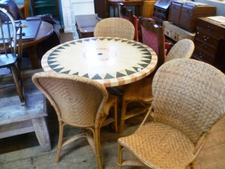 0473-Circular-Garden-Table-and-4-Chairs