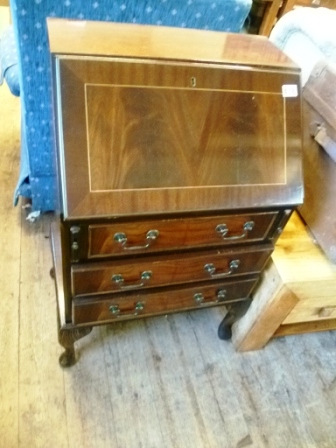 0478-Reproduction-3-Drawer-Bureau
