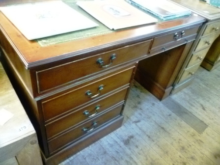 0481-Leather-Topped-Kneehole-Desk