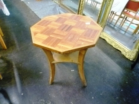 0488-Octagonal-Table