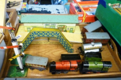 0059-Assorted-Hornby-Tinplate-Trains-Station-etc