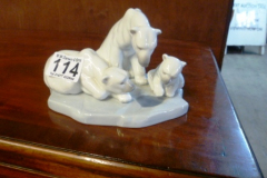 0114-Lladro-Polar-Bear-and-Cubs