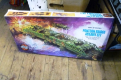 0066-Boxed-Airfix-Pontoon-Bridge