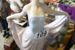 0109-Lladro-Figure-of-Female-Dancer