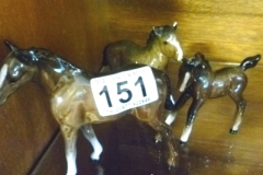 0151-3-Small-Beswick-HorsesFoals-AF