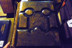 0009-2-Bibles