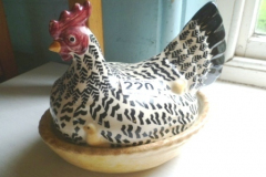 0220-Emma-Bridgewater-Hen-and-Chicks-Ceramic-Egg-Holder