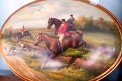0332-Large-Oval-Wooden-Painted-Hunting-Scene