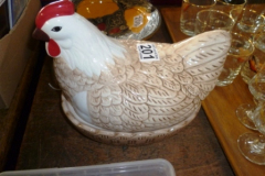 201-Ceramic-Hen-Egg-Basket