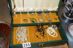 285-Jewellery-Box-and-Contents