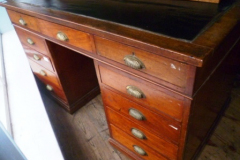 420-Leather-Top-Knee-Hole-Desk