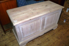 472-Blanket-Box