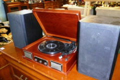 480-Record-Player-and-2-Speakers
