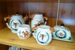 0130-Fox-Hunting-Tea-Set