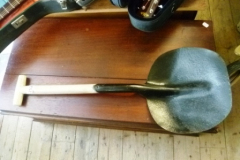 0252-Pit-Pan-Shovel