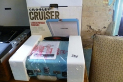0254-Crosley-Cruiser-Turntable-in-Box