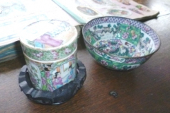 096-Oriental-Small-Bowl-and-Lidded-Pot
