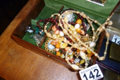 142-Jewellery-Box-and-Contents