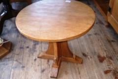 407-Squirrelman-Round-Coffee-Table