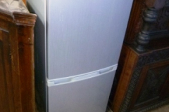 430-LEC-Fridge-Freezer