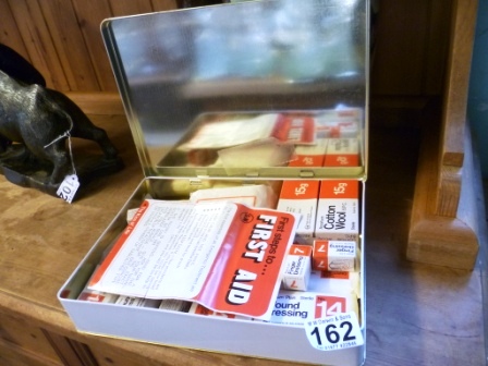 0162-Vintage-First-Aid-Tin-Case