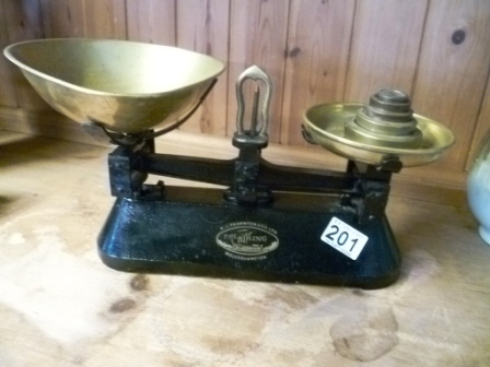 0201-Kitchen-Scales-and-Weights