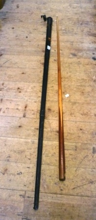 0208-Vintage-Snooker-Cue-in-Metal-Case