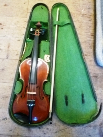 0241-Vintage-Violin-in-Case