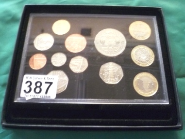 0387-Royal-Mint-Set-of-Coins-inc-Key-Gardens-50p