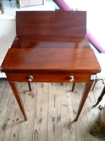 0429-Antique-Mahogany-Fold-Over-Table