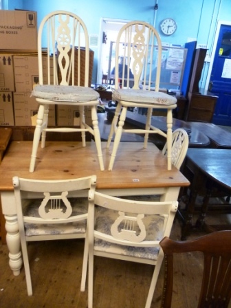 0448-Painted-Pine-Kitchen-Table-and-Chairs