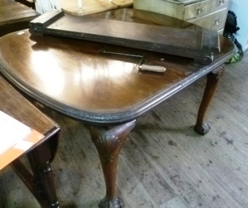 0451-Antique-Wind-Out-Dining-Table-with-Ball-and-Claw-Feet