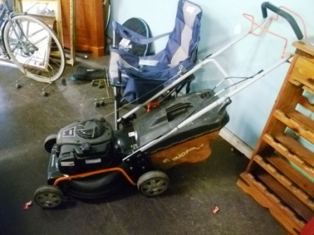 0515-Yardforce-Petrol-Lawn-Mower