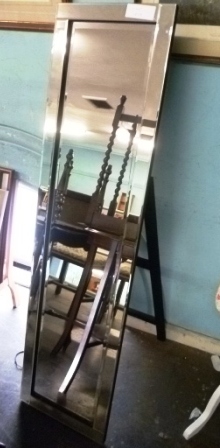0519-Mirror-on-Stand