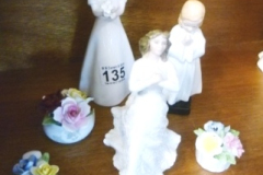 0135-3-White-Royal-Doulton-Figures-Flower-Posies